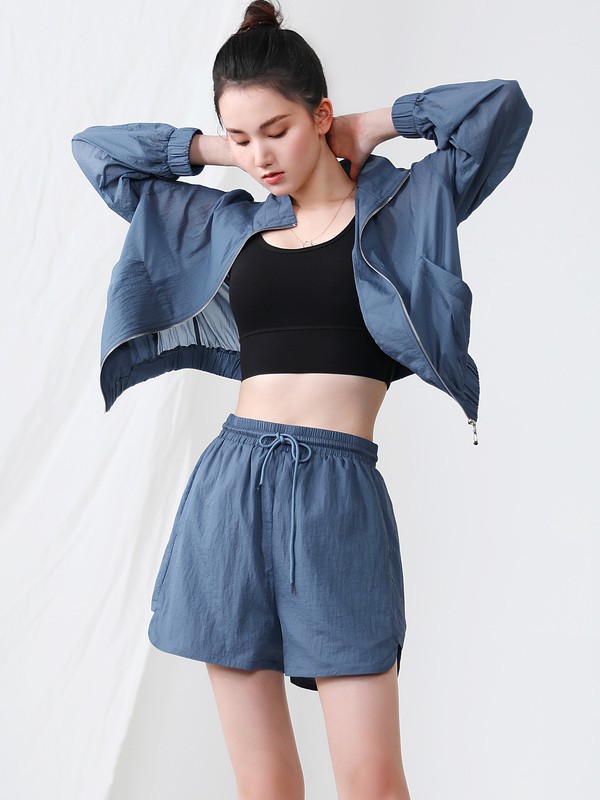 易菲2021春夏季蓝色纯色短裤