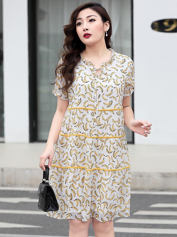 女权贵族女装2021春夏季米色印花连衣裙