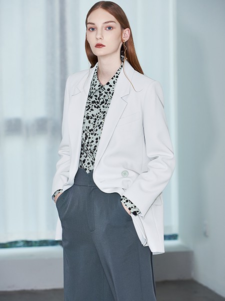 沙与沫2021春夏季白色西装