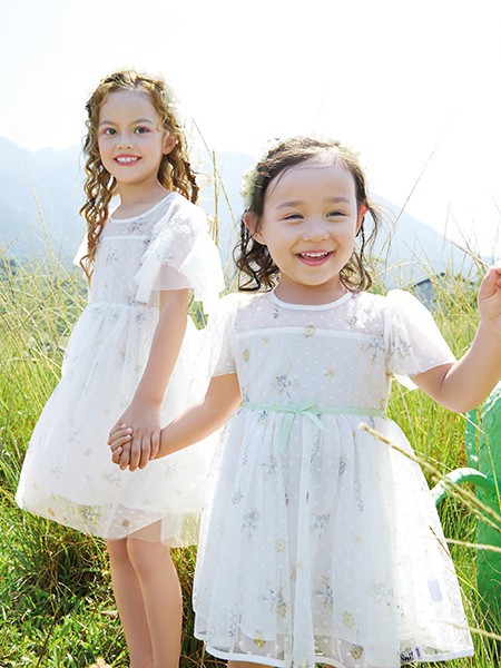 铅笔俱乐部 2021春夏季白色印花连衣裙