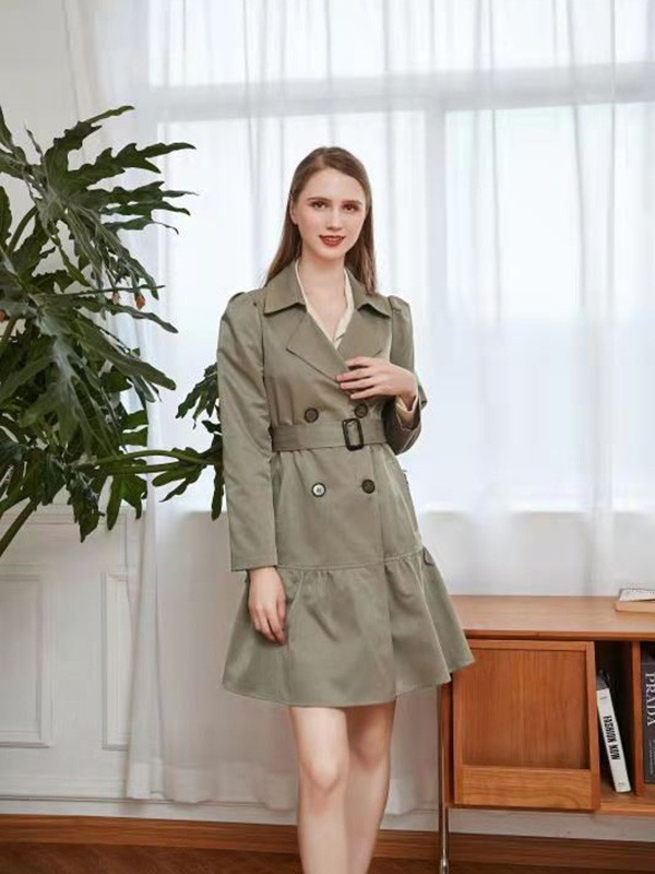 雁腾逸2021秋冬季绿色纯色风衣