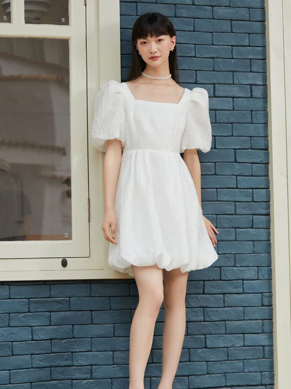维莎曼2021春夏季白色泡泡袖连衣裙