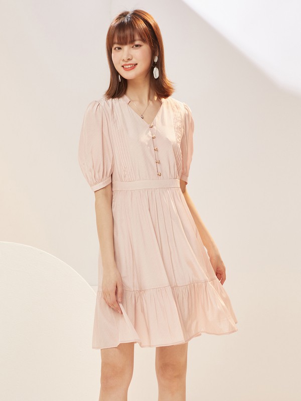 XG雪歌2021春夏季粉色纯色连衣裙