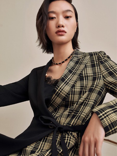 姚领2021春夏季拼色格子西装