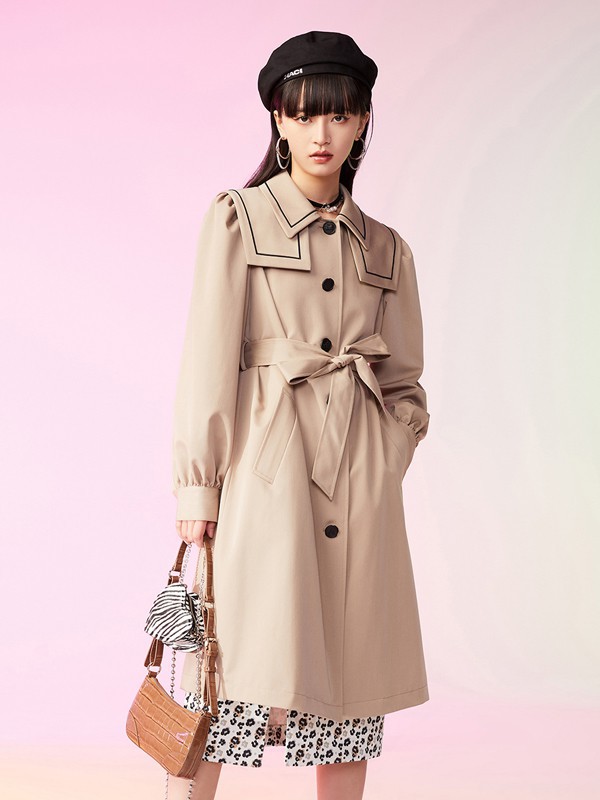 太平鸟2021春夏季卡其色纯色风衣