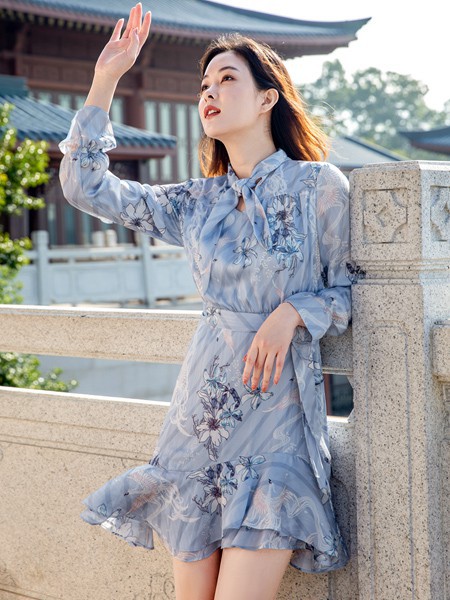 百斯盾休闲装2021春夏季