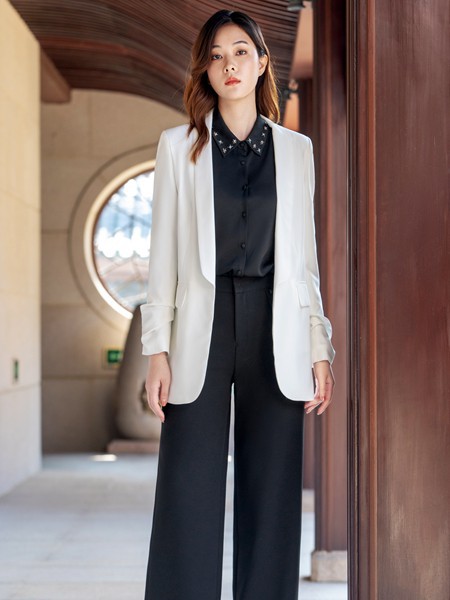 百斯盾休闲装2021春夏季