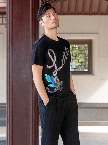 百斯盾休闲装2021春夏季