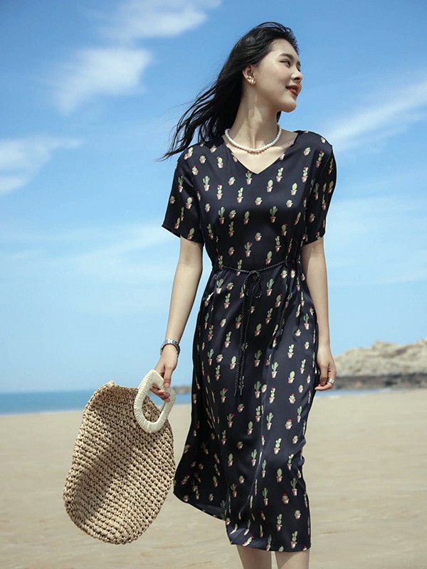 艺元素2021春夏季黑色印花连衣裙