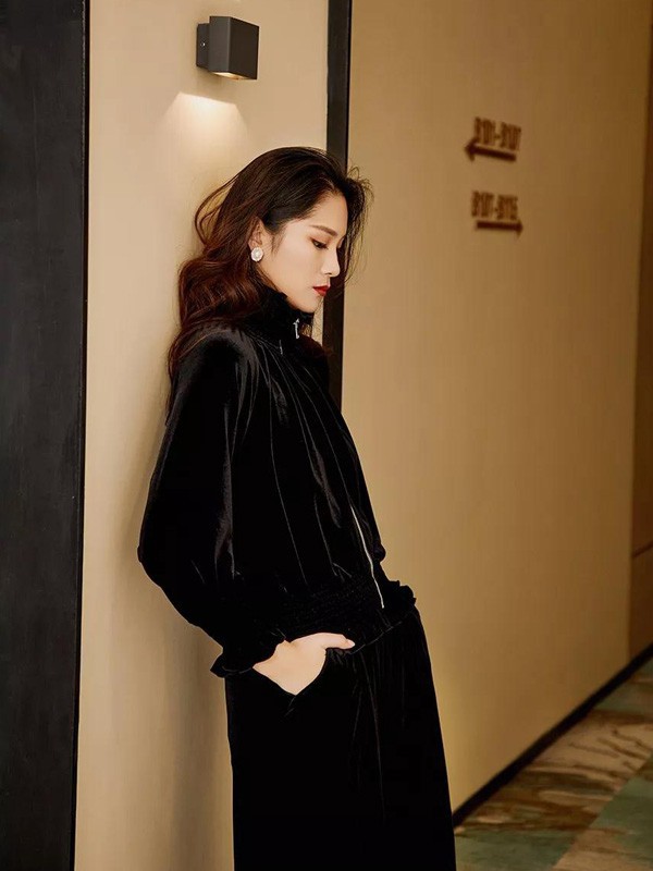 西纳维思女装2021春夏季黑色纯色唐装