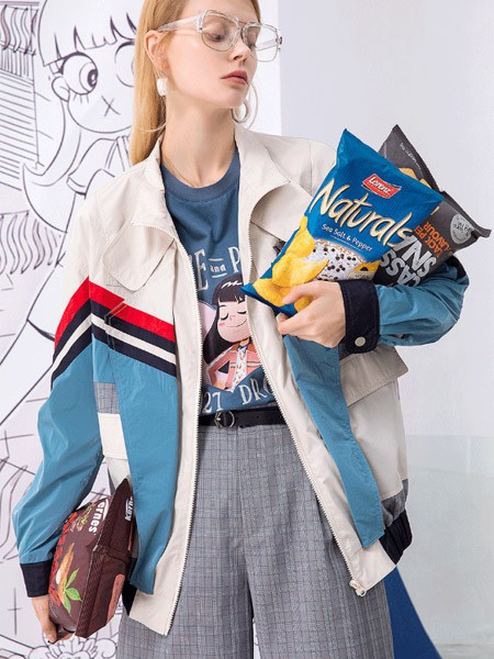 西纳维思女装2021春夏季白色印花外套