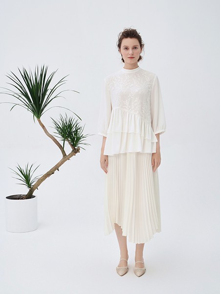 容子木2021春夏季白色不对称半身裙