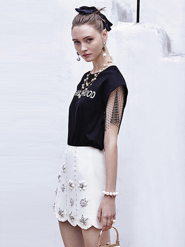 艾利欧 2021春夏季黑色字母背心