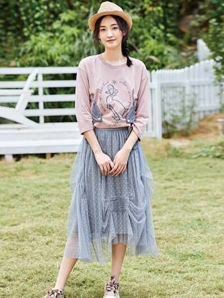 虫二女装2021春夏季粉色印花T恤