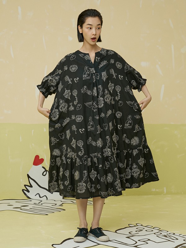 幻走女装2021春夏季黑色印花连衣裙