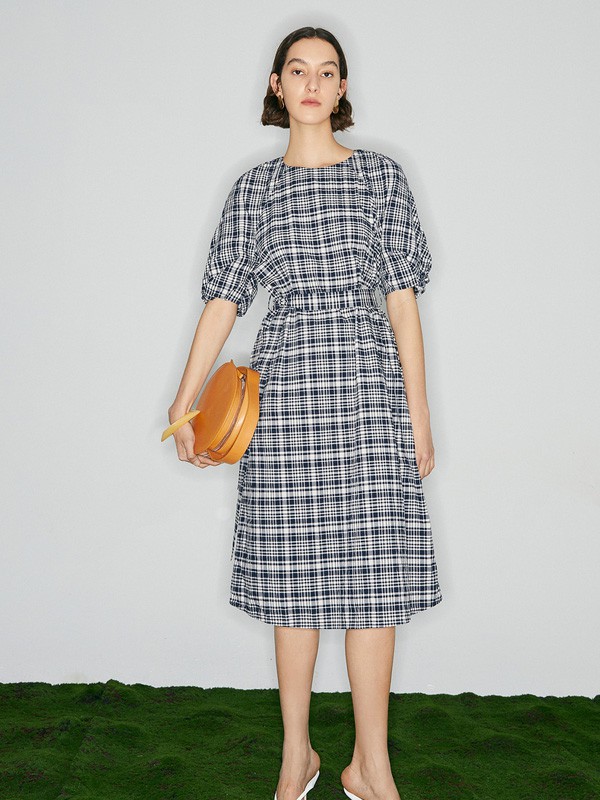 Pure:Moment:2021春夏季白色格子连衣裙