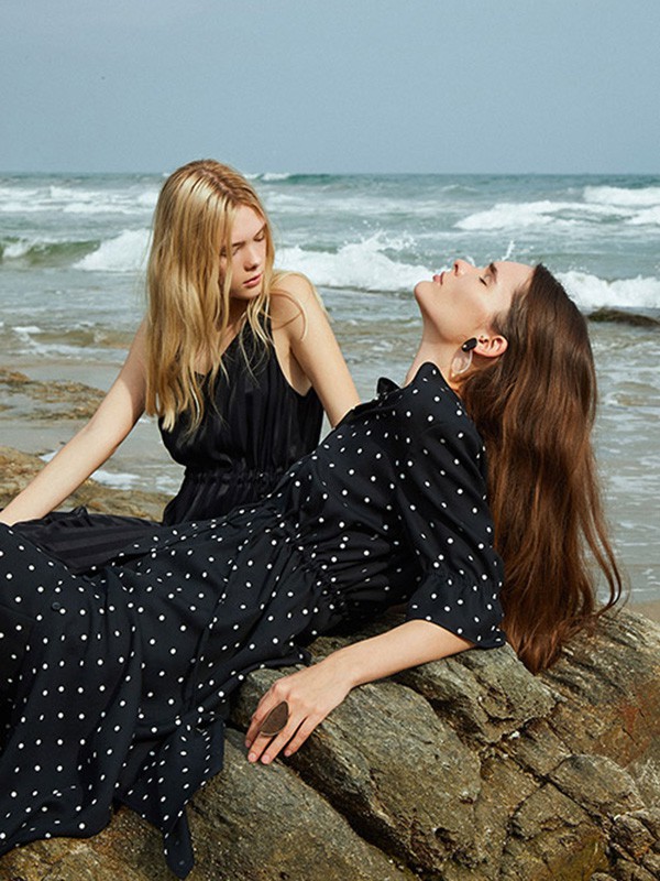 玛塞莉2021春夏季肤色波点连衣裙