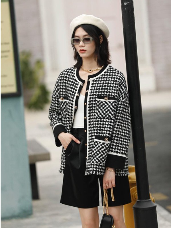 芮玛2021秋冬季黑色纯色短裙