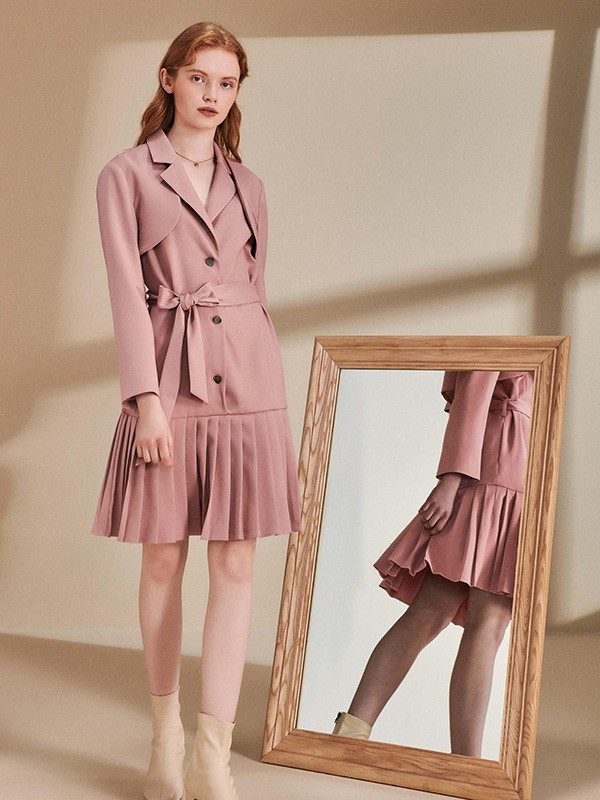 艾诺绮2021秋冬季粉色褶皱套装