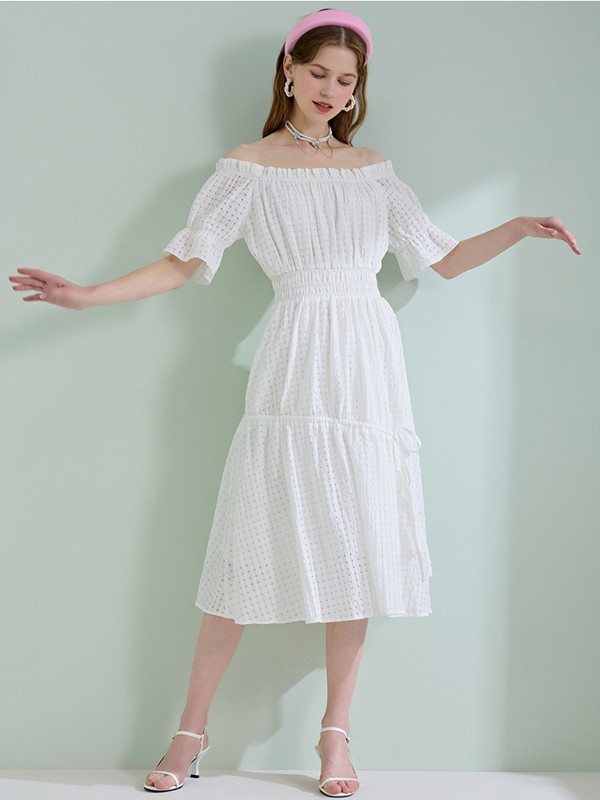 轩日女装2021春夏季白色一字肩连衣裙