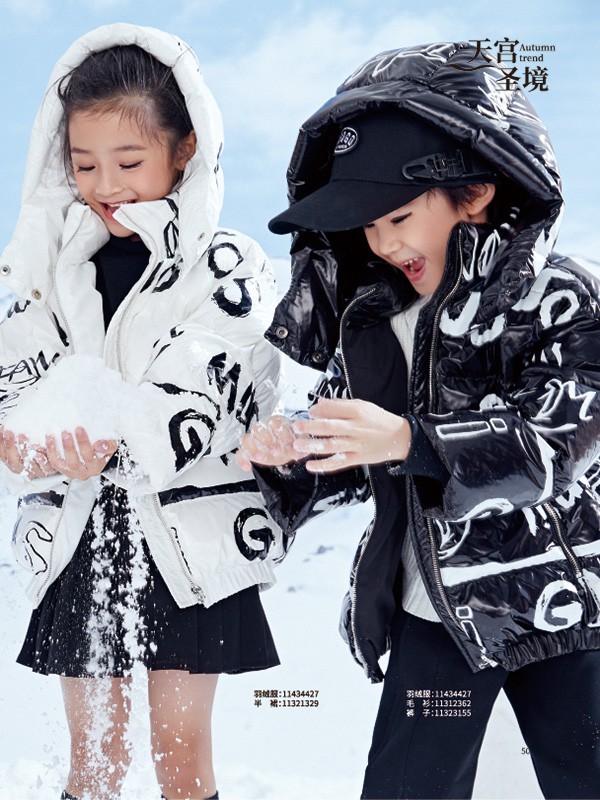 JOJO2021秋冬季白色印花羽绒服