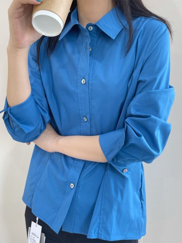 赫本家2021秋冬季蓝色纯色衬衫