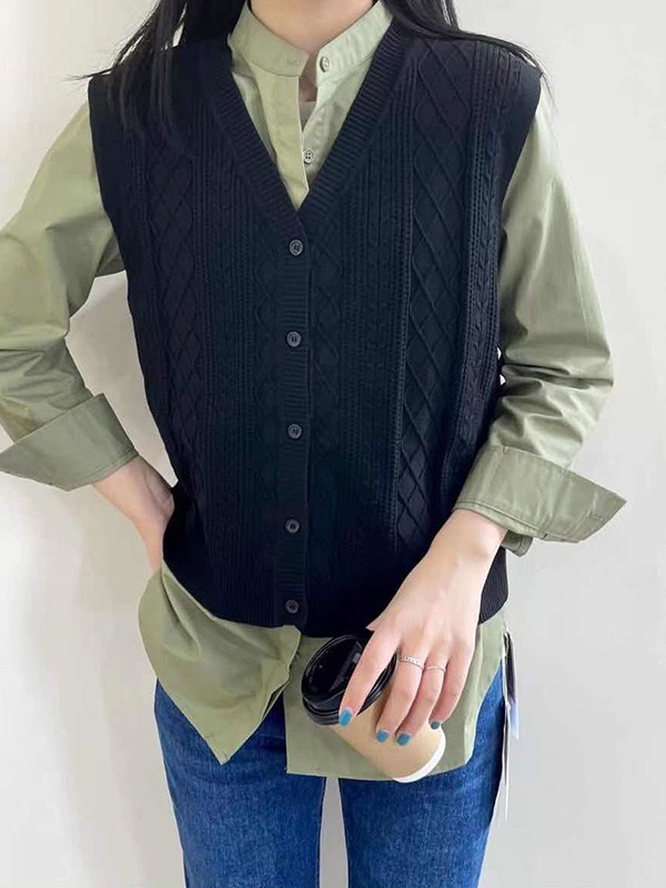 赫本家2021秋冬季黑色纯色背心