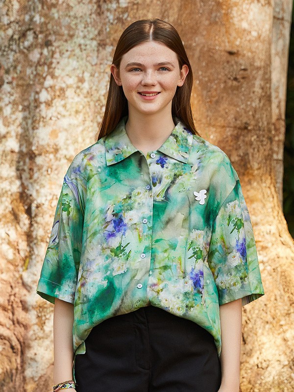 飞鸟和新酒女装2021春夏季绿色印花衬衫