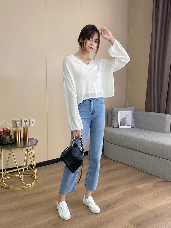 艾诺绮2021秋冬季白色纯色上衣