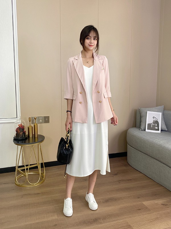 艾诺绮2021秋冬季粉色纯色西装