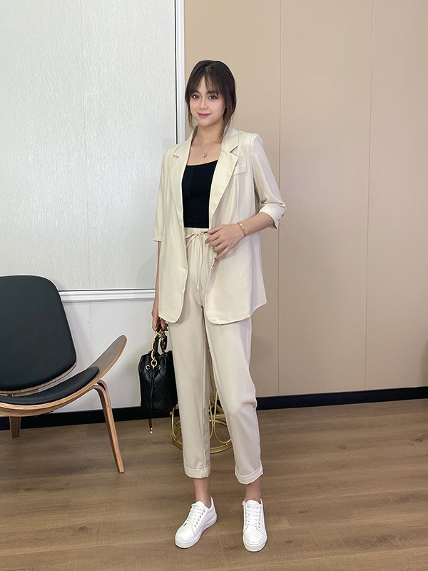 艾诺绮2021秋冬季白色纯色套装