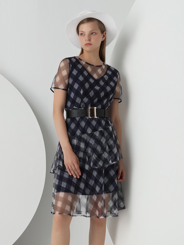 芊之美2021春夏季藏蓝色格子连衣裙