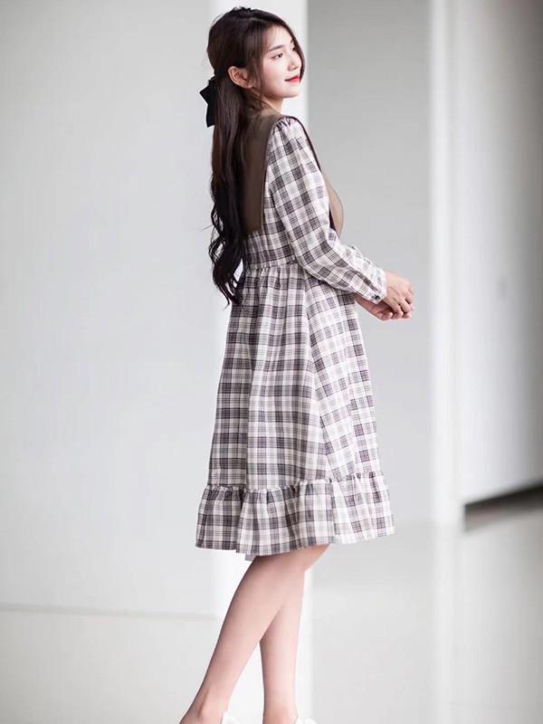 唯可佳2021秋冬季白色格子连衣裙