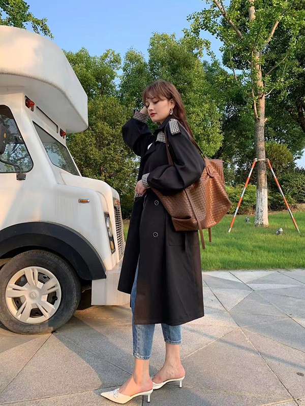 唯可佳2021秋冬季黑色纯色风衣