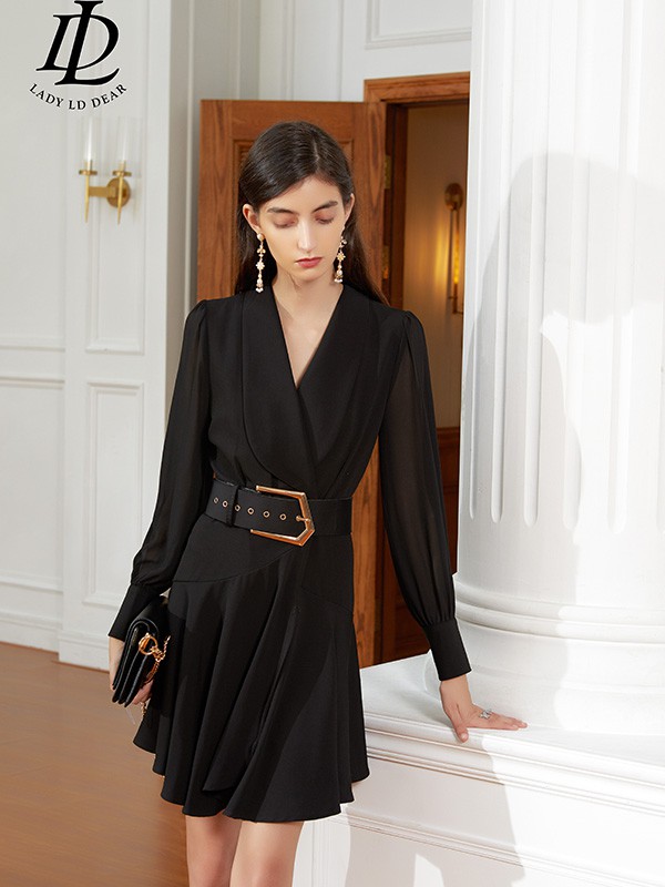 LADYLDDEAR女装2021秋冬季黑色褶皱连衣裙