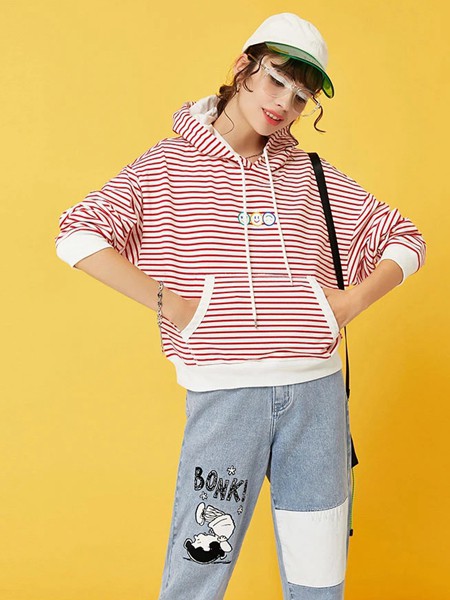 初语女装2021秋冬季白色条纹卫衣