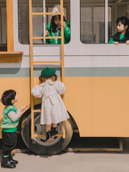 阿娜熙童装2021秋冬季