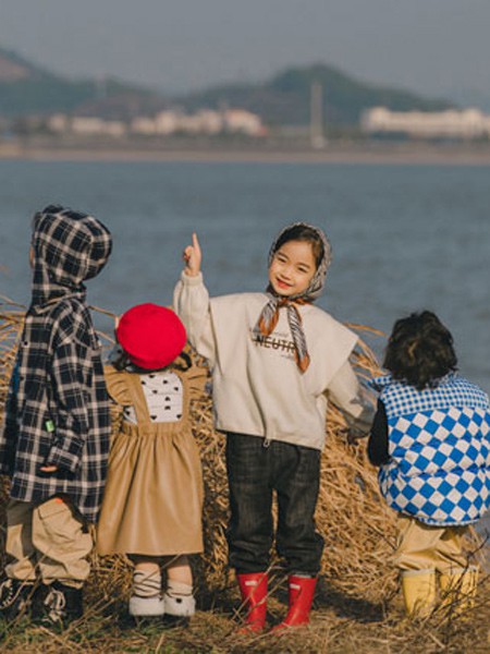 阿娜熙童装2021秋冬季