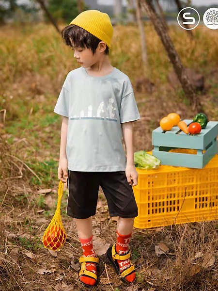 森虎儿童装2021春夏季灰色字母T恤