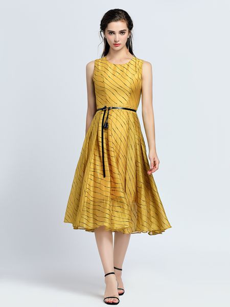 音非女装2021春夏季