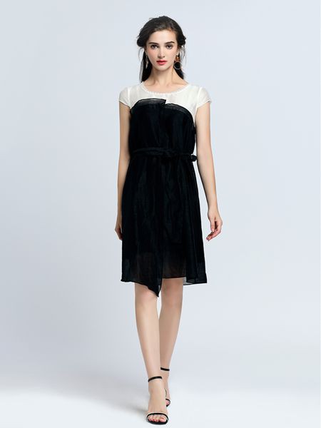 音非女装2021春夏季