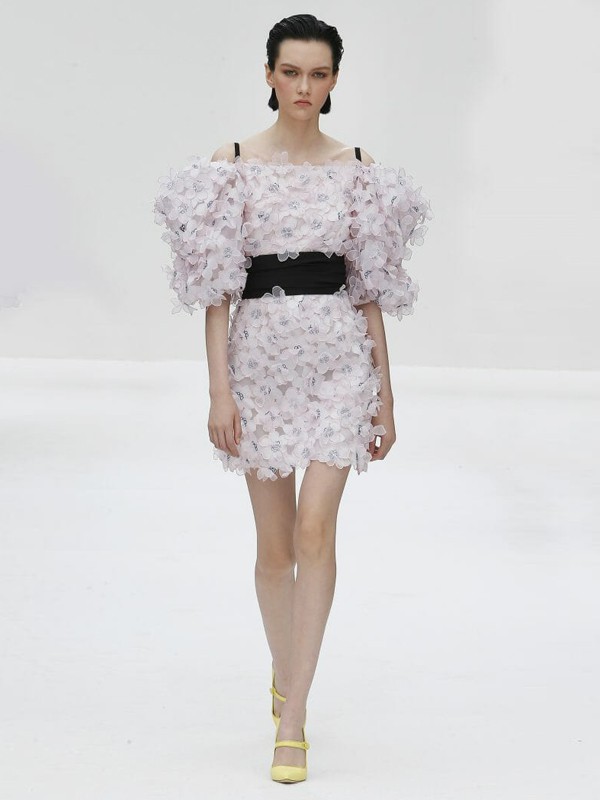 卡罗琳娜·海莱娜2021春夏季