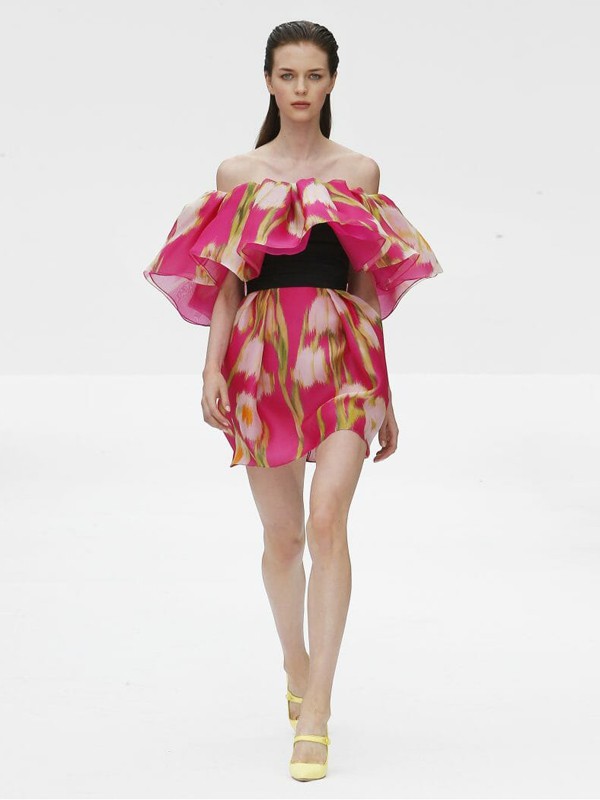 卡罗琳娜·海莱娜2021春夏季