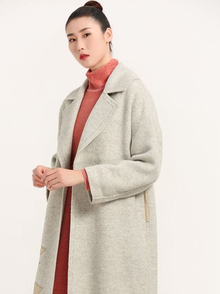 晒谷场女装2021秋冬季米色纯色大衣