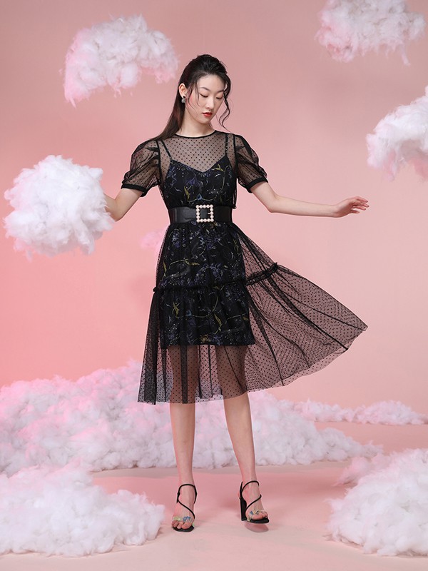 云思木想2021春夏季黑色纱网连衣裙