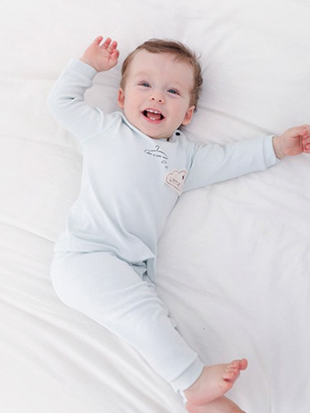 安卡米童装2021秋冬季