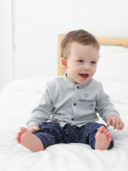 安卡米童装2021秋冬季