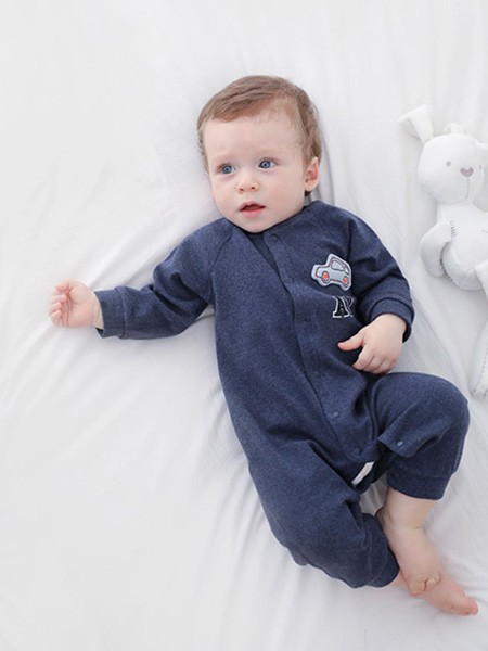 安卡米童装2021秋冬季