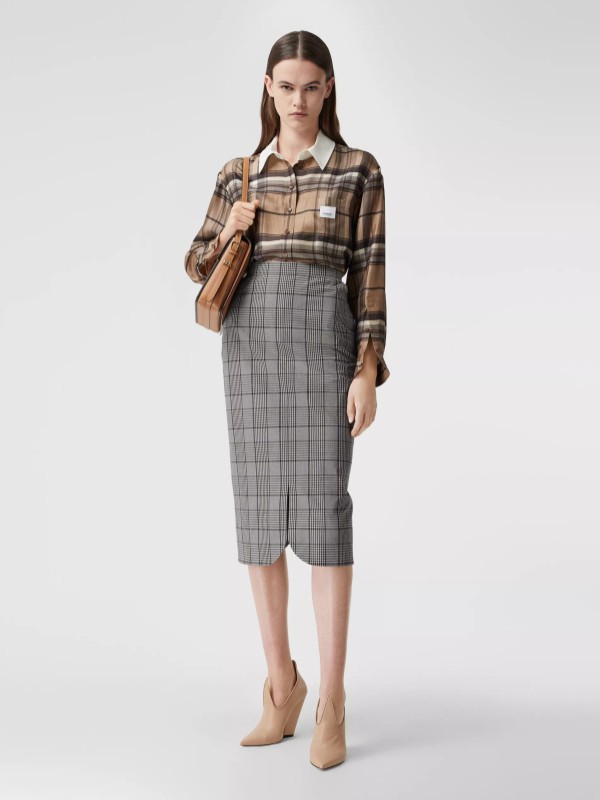 博柏利休闲装2021秋冬季