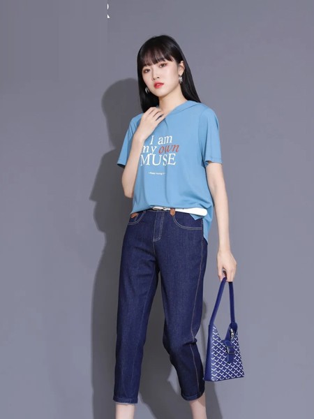 依贝奇女装2021春夏季